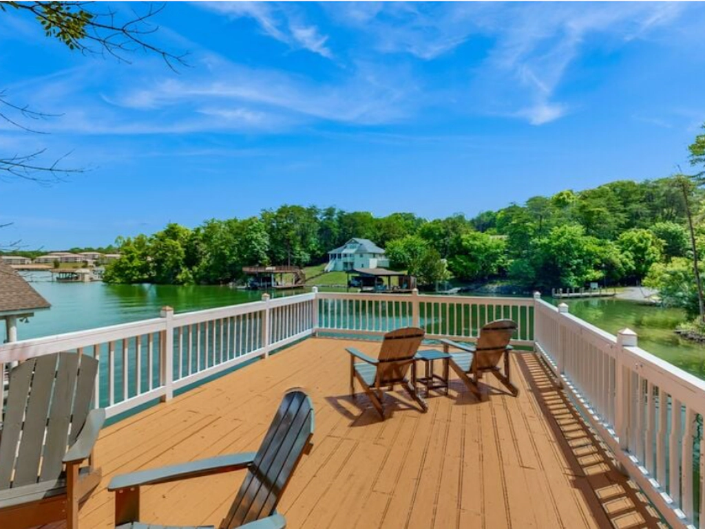 Lakefront Tranquility at Smith Mountain Lake - Moneta, VA