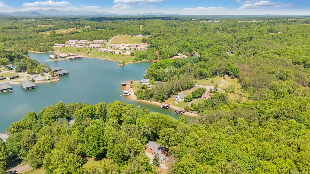 Lakefront Tranquility at Smith Mountain Lake - Moneta, VA