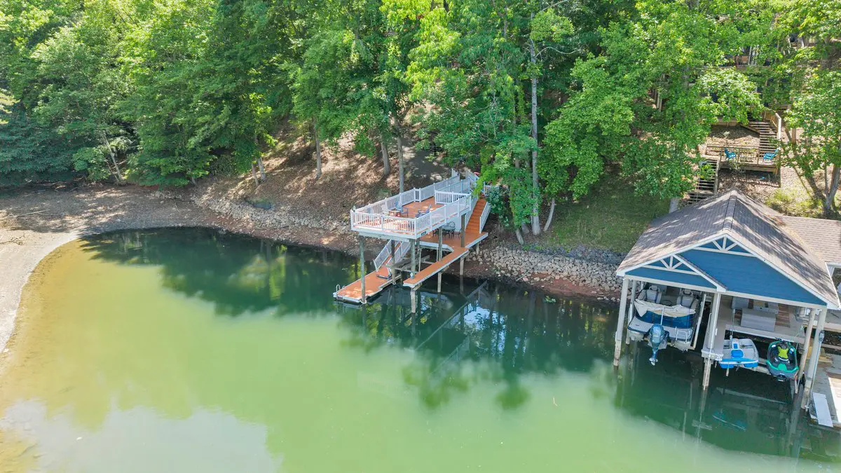 Lakefront Tranquility at Smith Mountain Lake - Moneta, VA