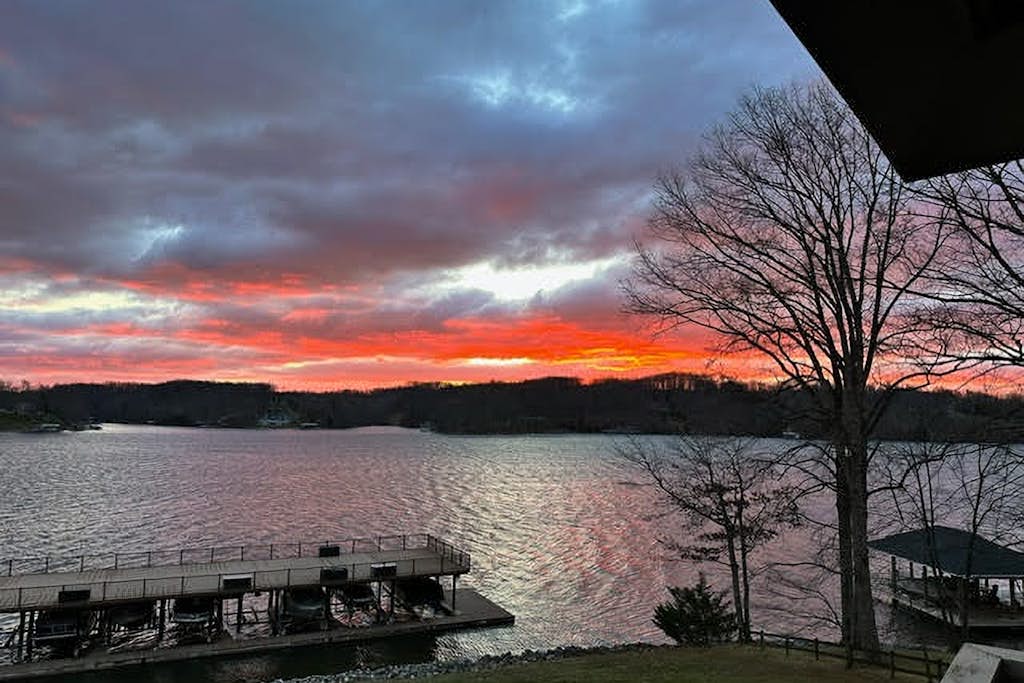 Another Tequila Sunrise - Lakefront condo w/breathtaking views & wheelchair accessibility