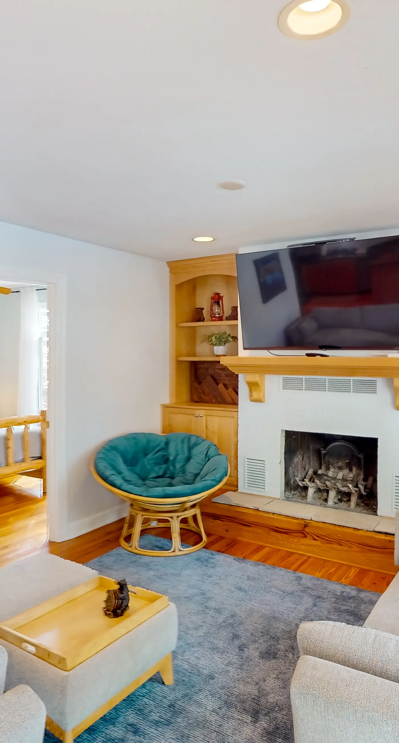 Bears Den at Acorn Dr