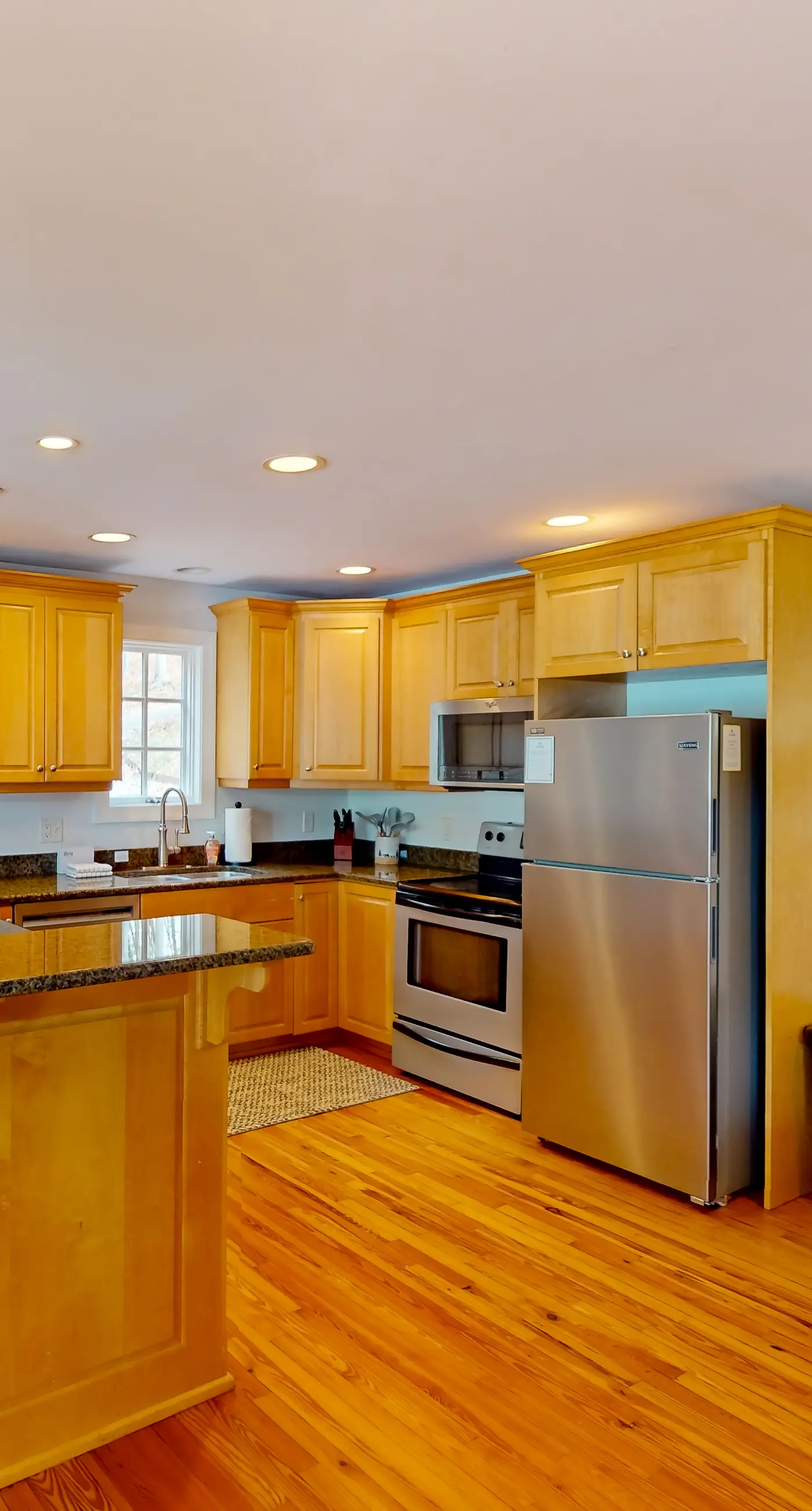 Bears Den at Acorn Dr