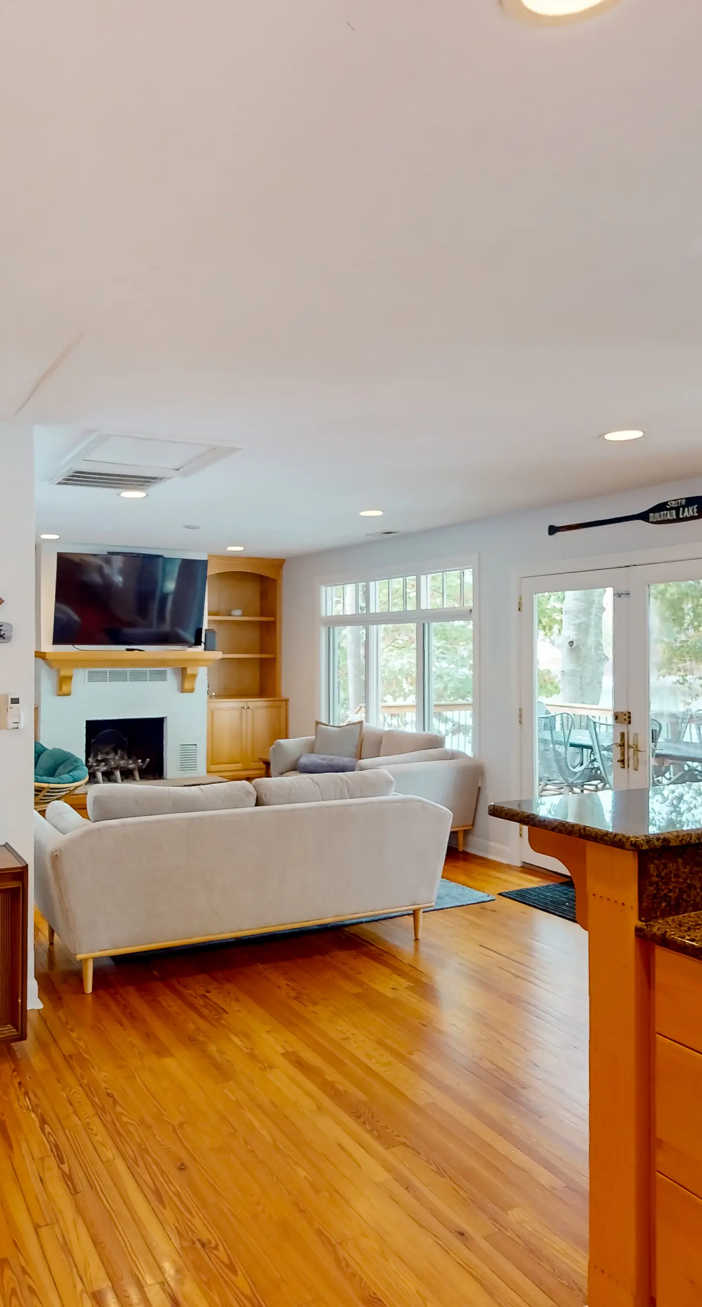 Bears Den at Acorn Dr