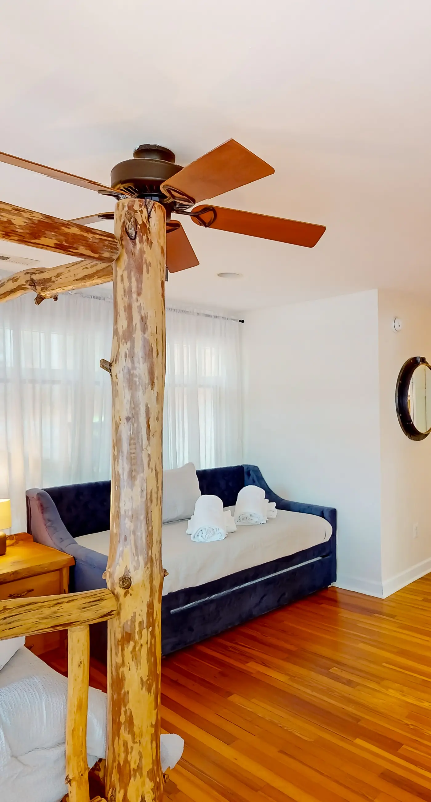 Bears Den at Acorn Dr