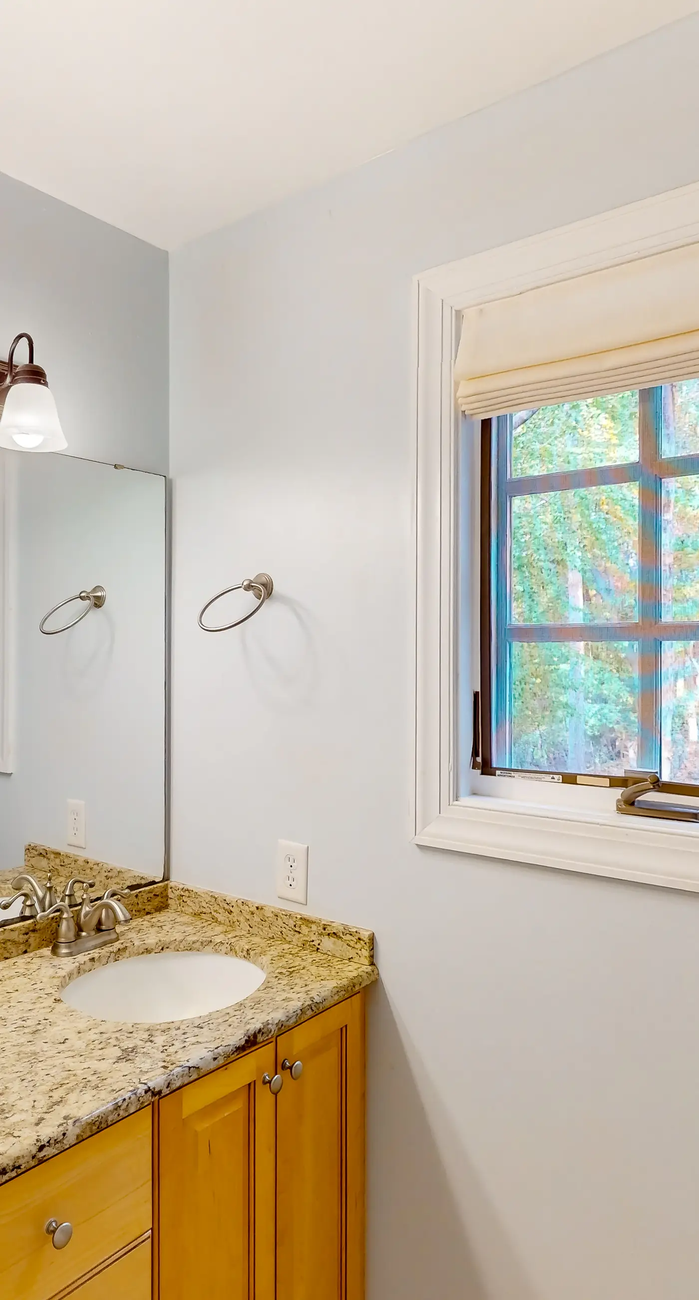 Bears Den at Acorn Dr