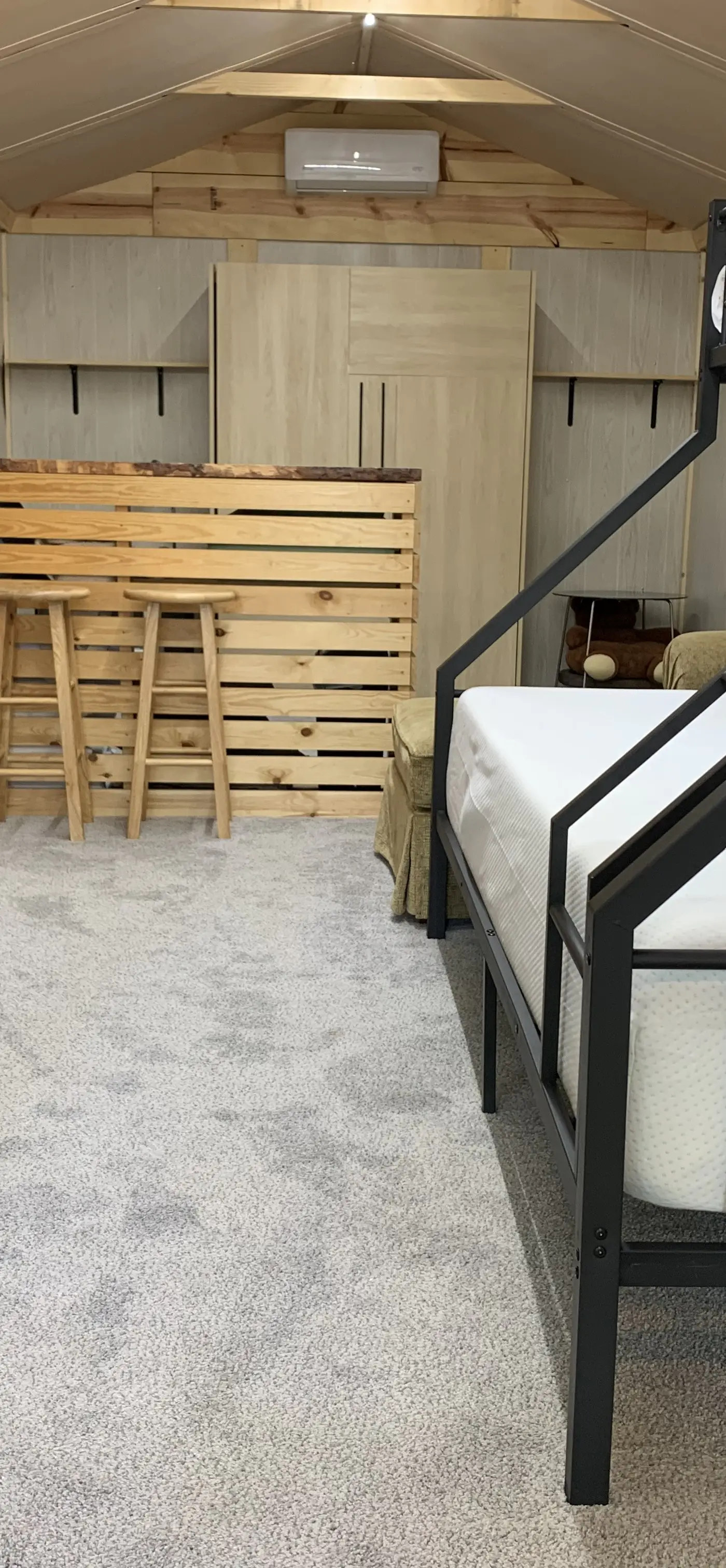 Bears Den at Acorn Dr