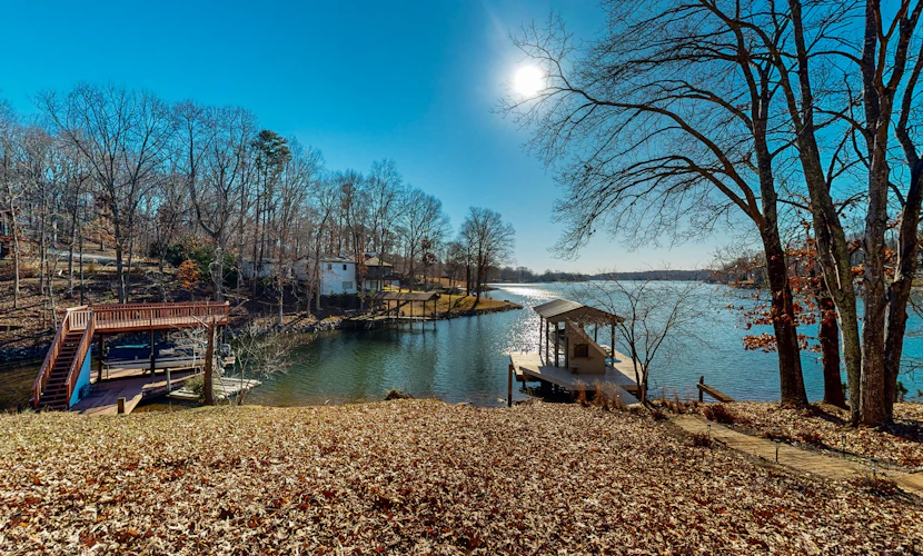 Spacious waterfront house w/patio, deck, fire pit & grill