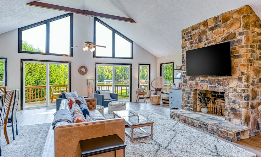 Lakefront Adventure House with Private Dock & WiFi - Dog-Friendly