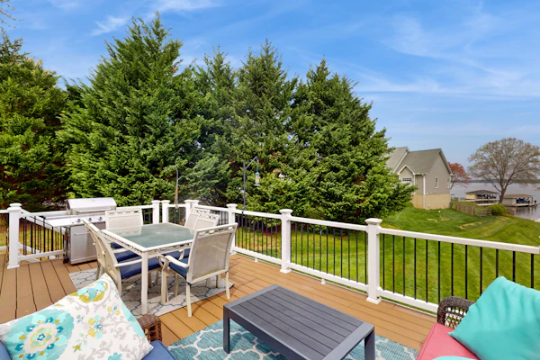 Dog-friendly lake luxury with dry sauna, hot tub, game room