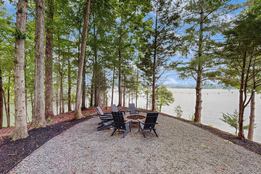 Relaxing lakeside cabin with private dock, firepit, boat ramp and water access