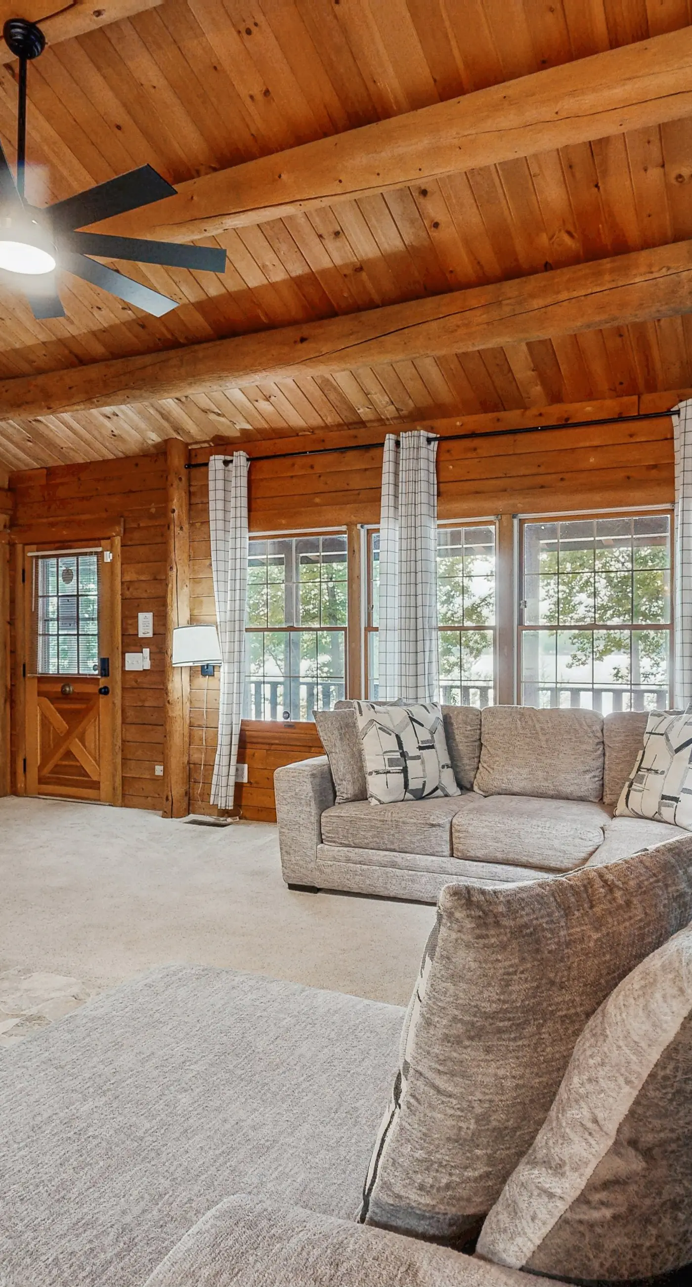 Lakeview Lodge