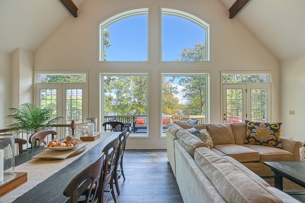 Beautiful lakefront home with fireplace, deck, central AC, & washer/dryer