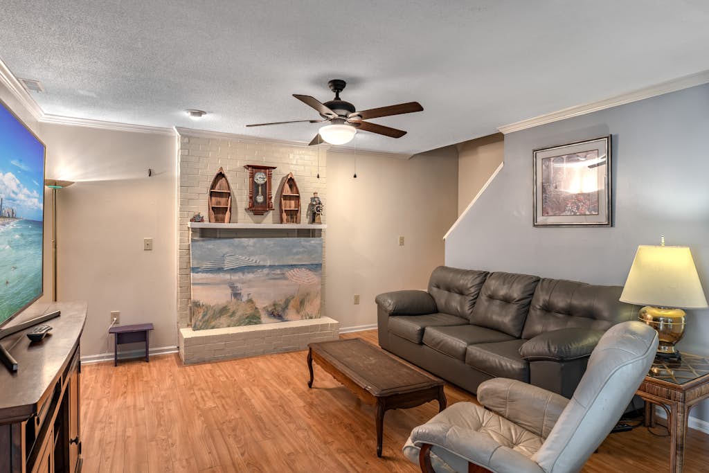 3 Bedroom Beach House! Quick Drive to Beach! 508A Rosemary Lane