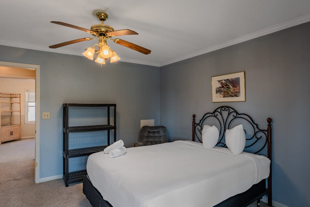 3 Bedroom Beach House! Quick Drive to Beach! 508A Rosemary Lane