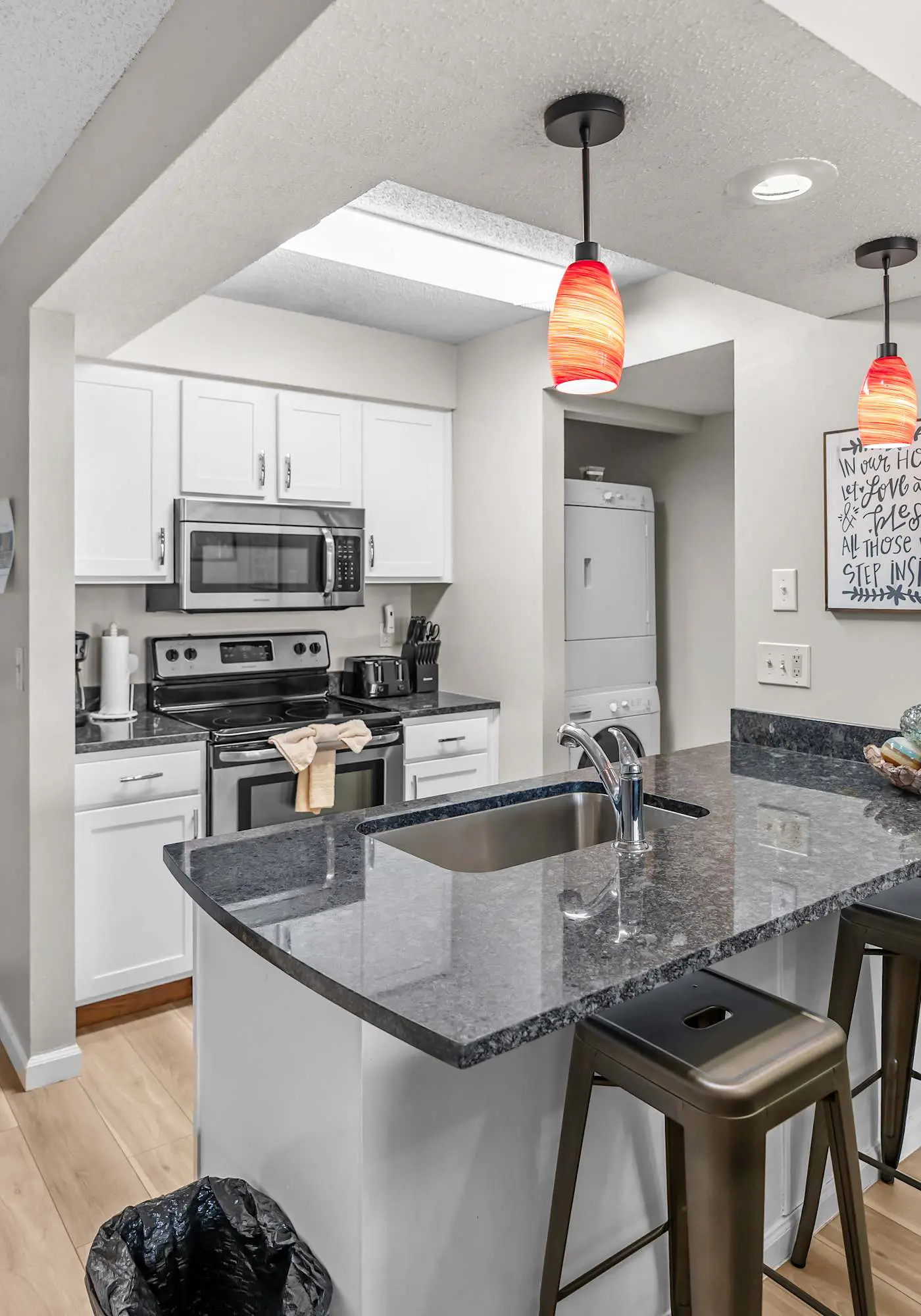 Serene 2BR Condo - POND VIEW - Pointe Royale