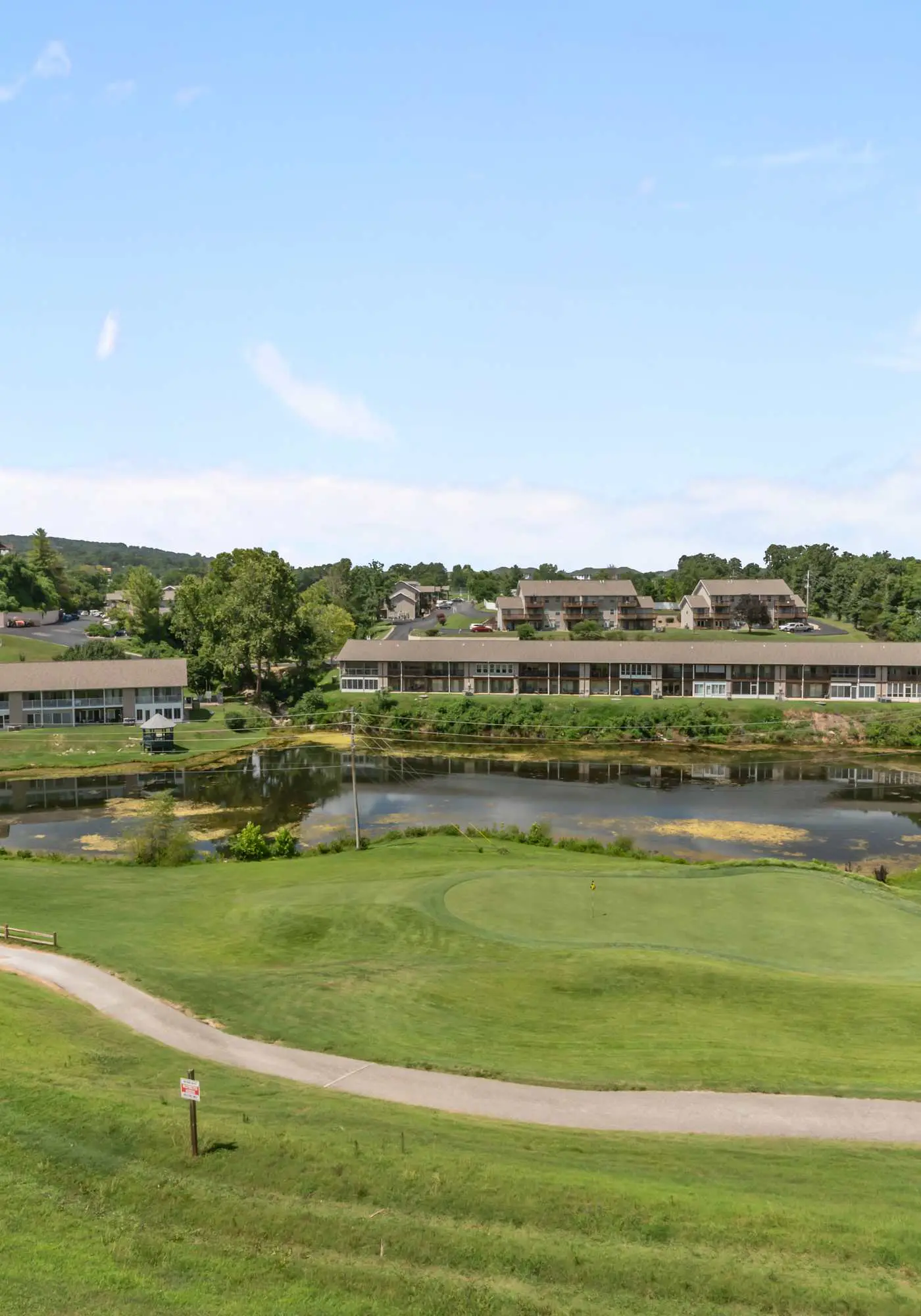 Serene 2BR Condo - POND VIEW - Pointe Royale