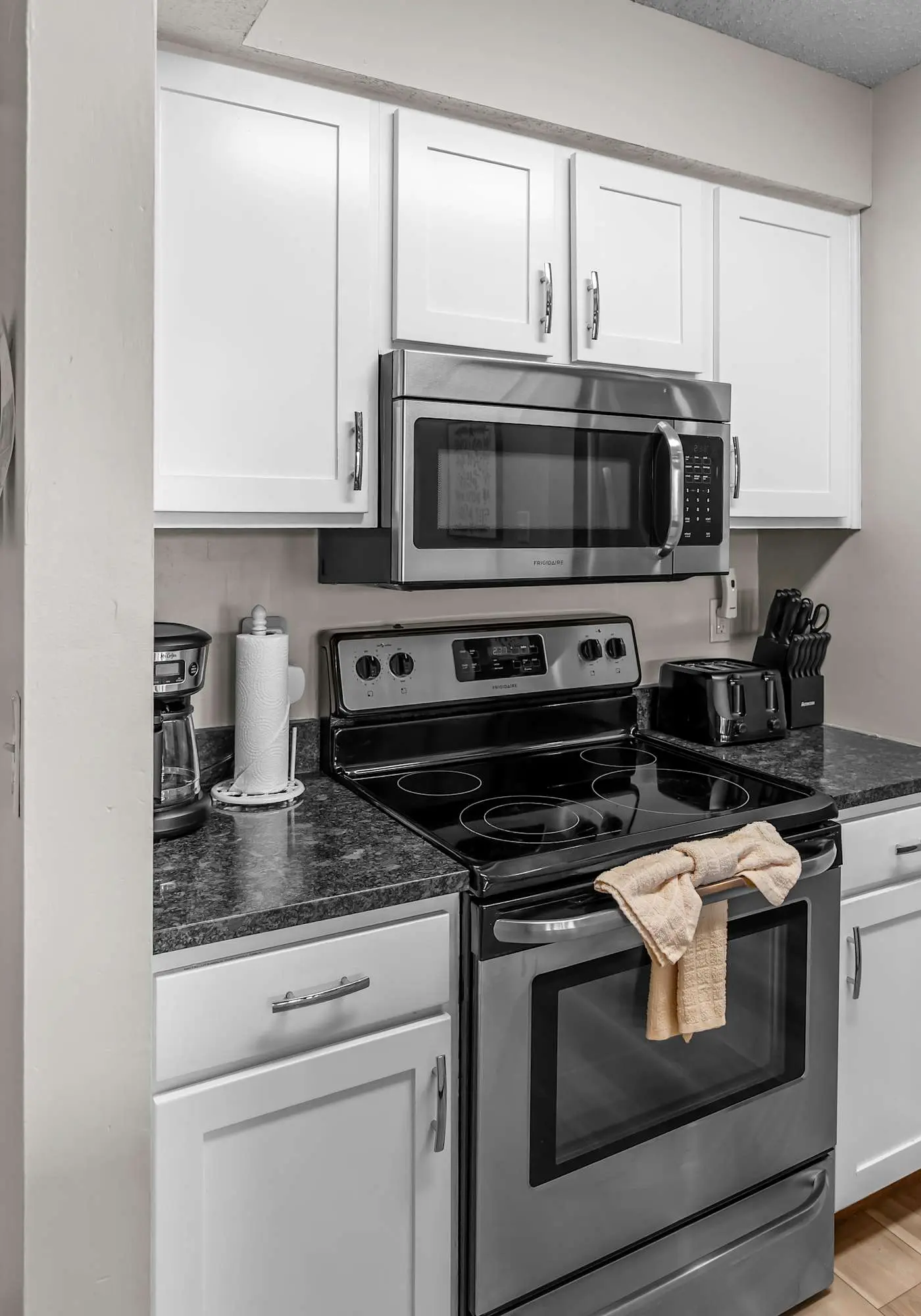 Serene 2BR Condo - POND VIEW - Pointe Royale