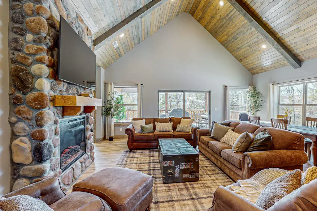 Cozy Cove Lodge