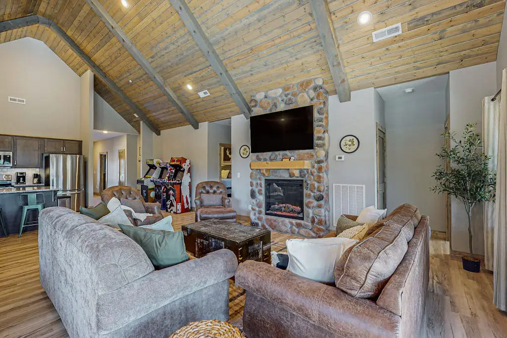 Cozy Cove Lodge