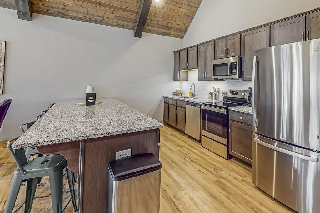 Cozy Cove Lodge