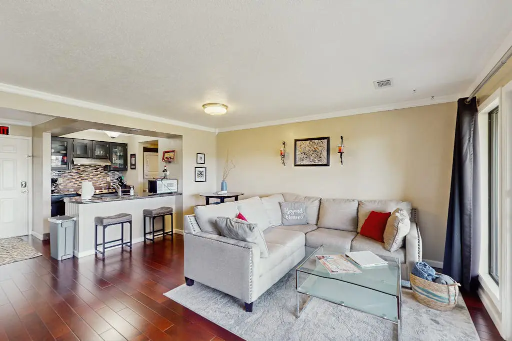 Check's Cozy Condo