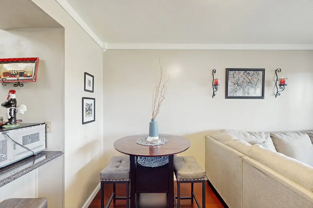 Check's Cozy Condo