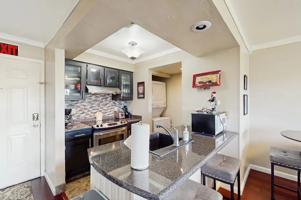 Check's Cozy Condo