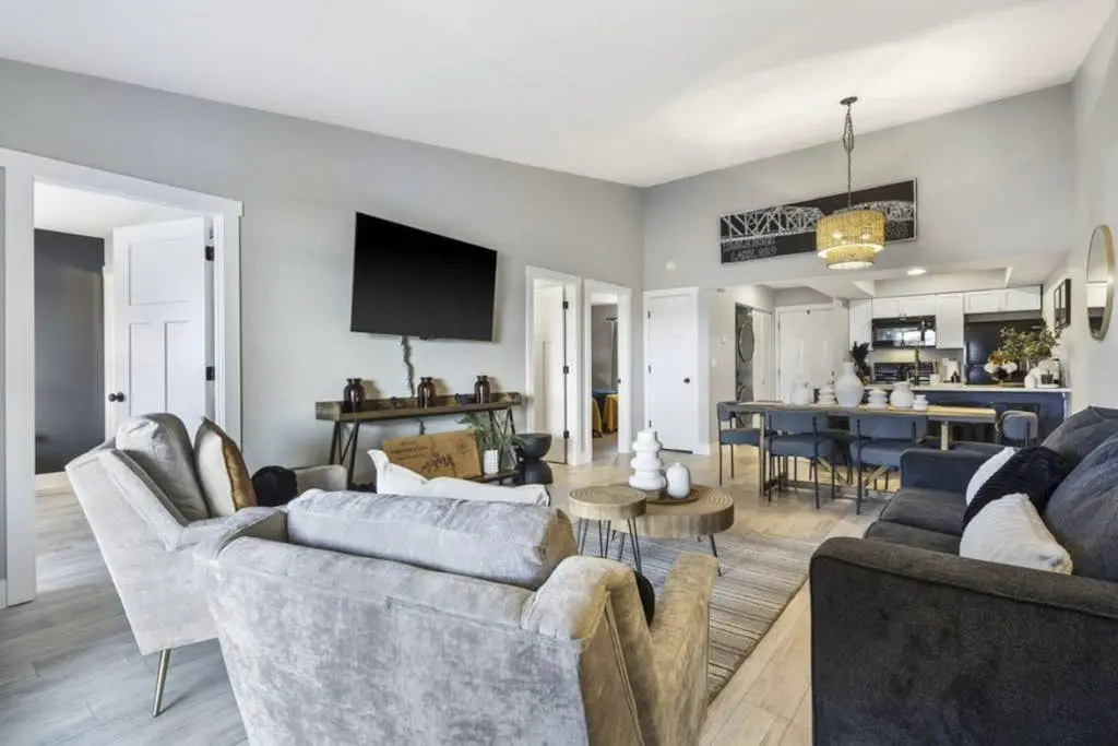 The Lookout at Kimberling Crossing