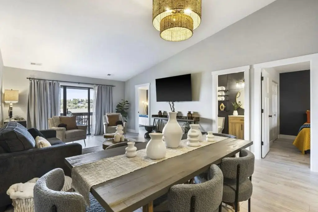 The Lookout at Kimberling Crossing