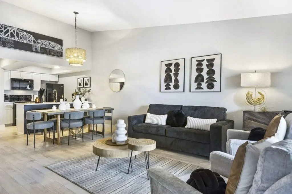 The Lookout at Kimberling Crossing