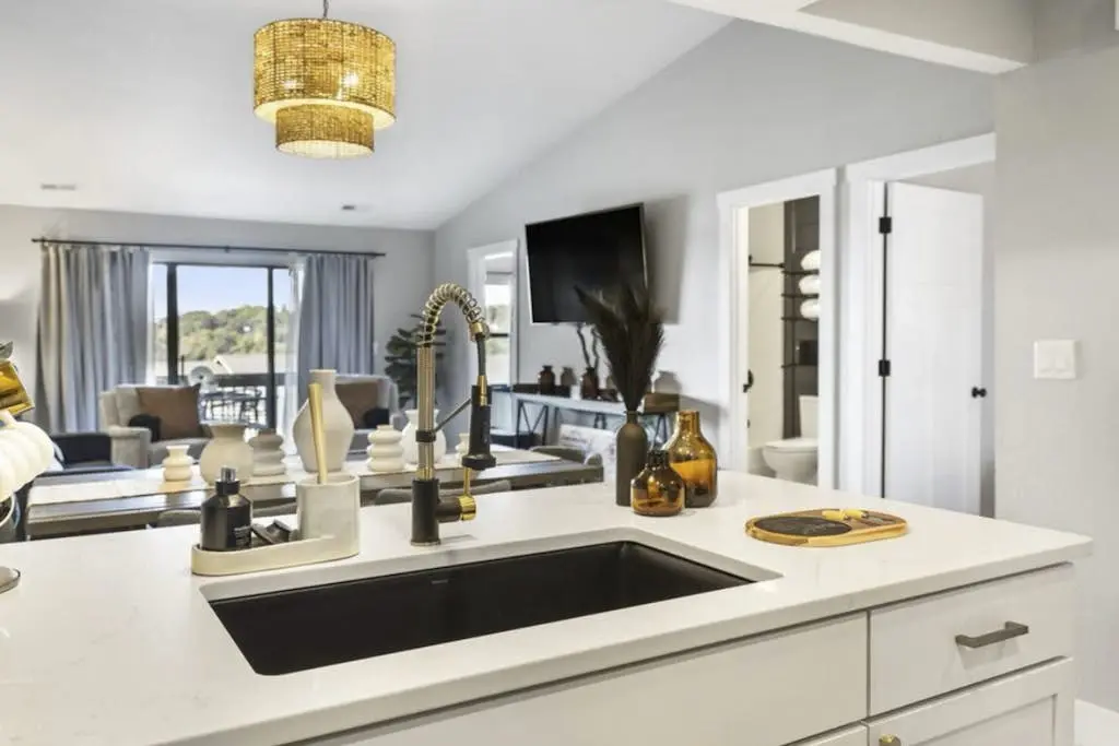 The Lookout at Kimberling Crossing