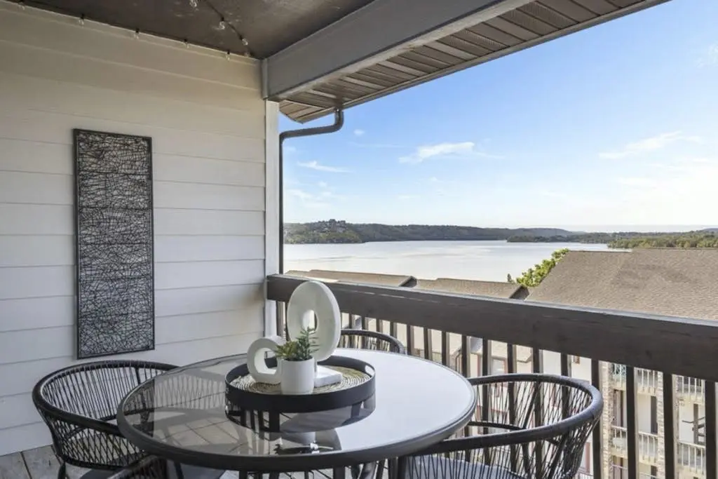 The Lookout at Kimberling Crossing