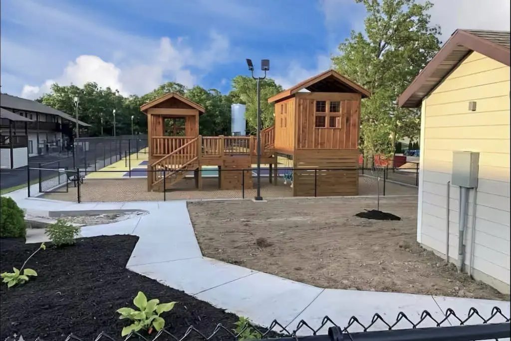 The Lookout at Kimberling Crossing