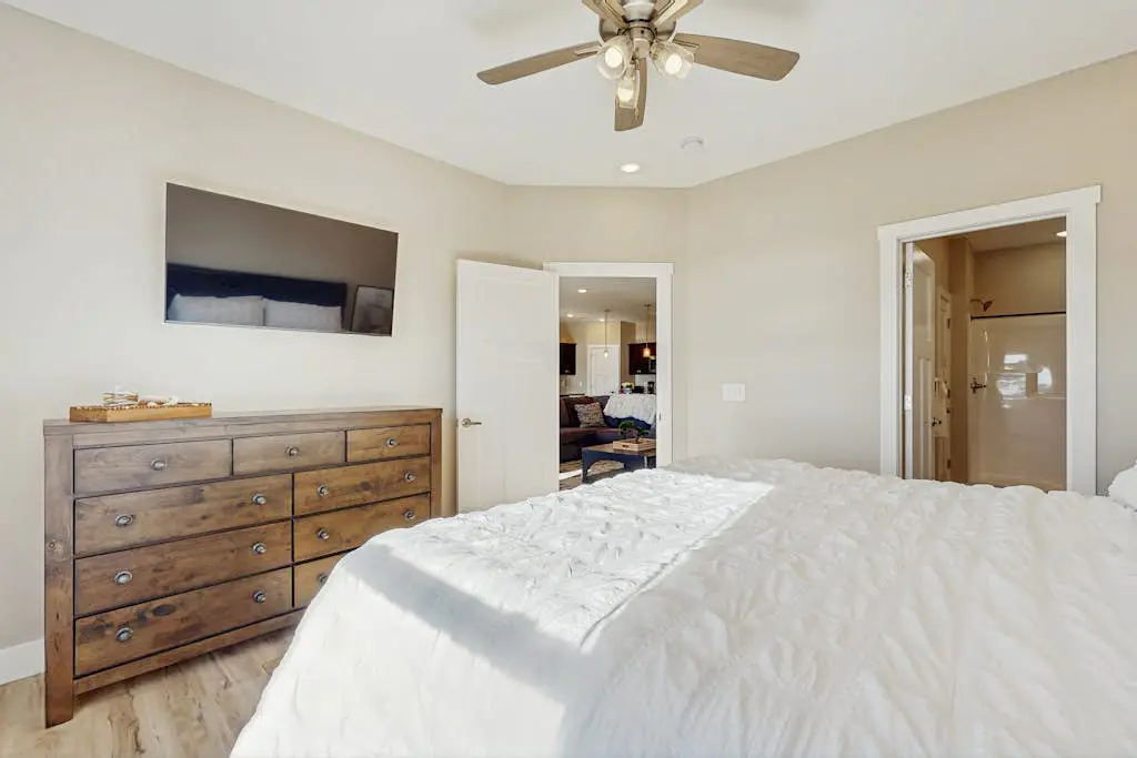 Lakeside Serenity at Kimberling Crossing