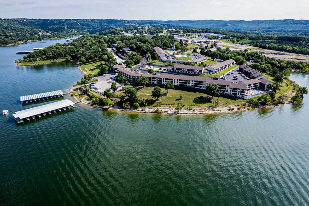 Lakeside Serenity at Kimberling Crossing