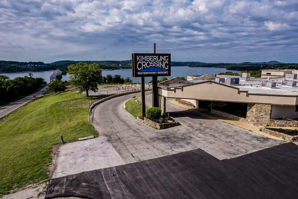 Lakeside Serenity at Kimberling Crossing