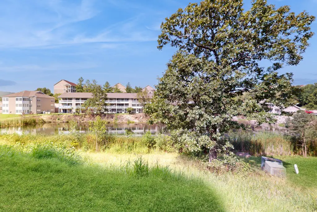 Fall Creek Resort Pond View Escape