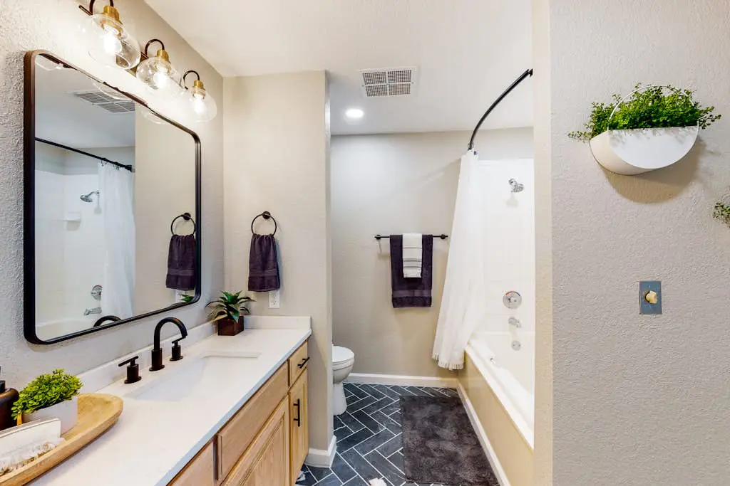 Paradise Pointe Royale