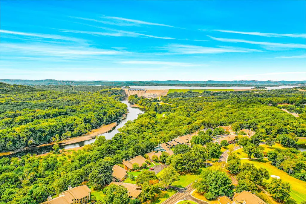 Paradise Pointe Royale