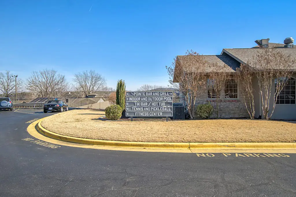 Paradise Pointe Royale