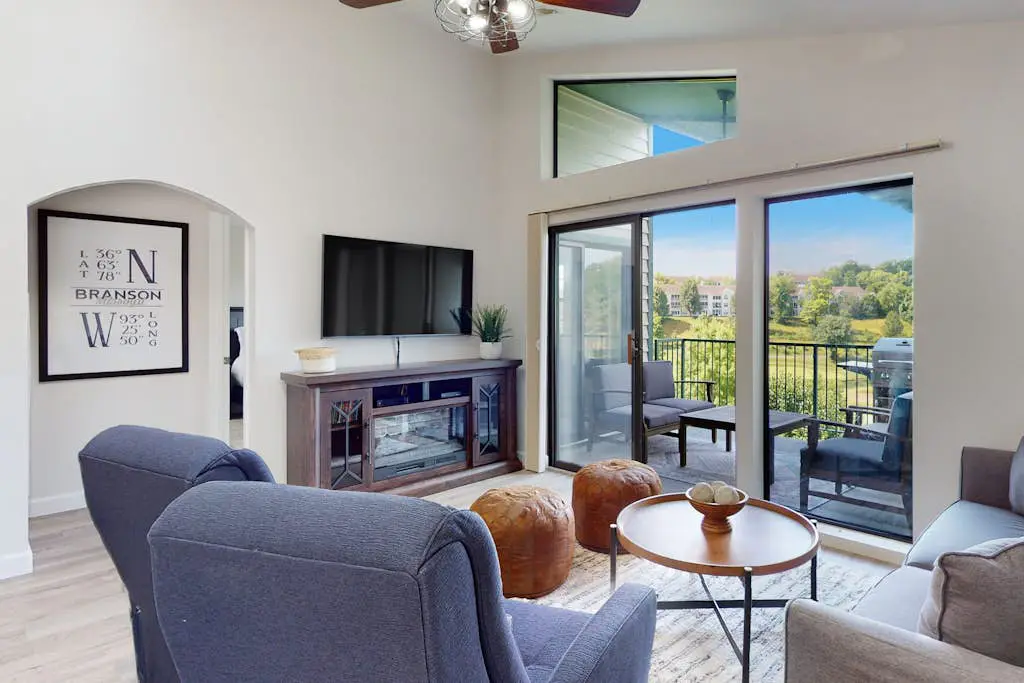 The Greens at Thousand Hills - Waterview Oasis
