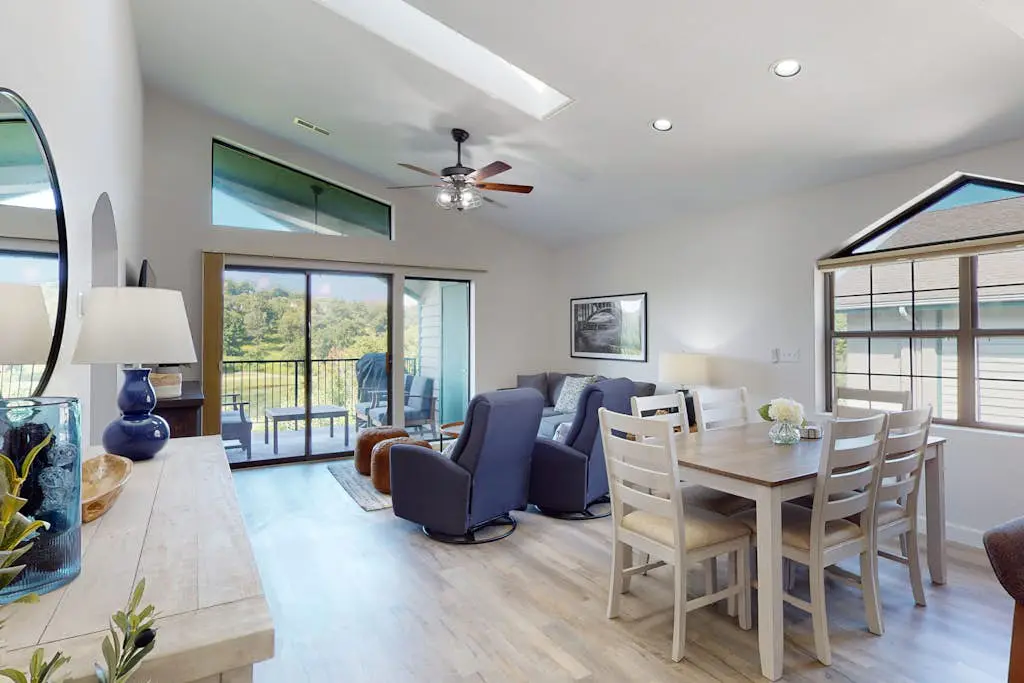 The Greens at Thousand Hills - Waterview Oasis