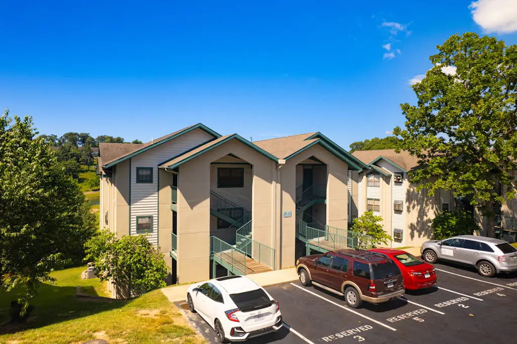 The Greens at Thousand Hills - Waterview Oasis