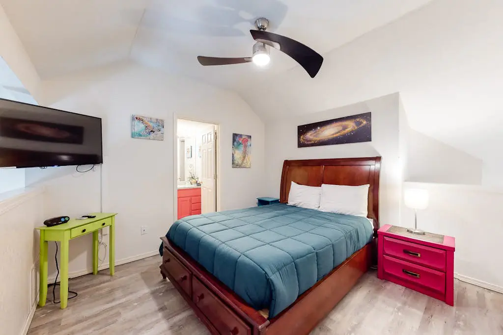 Retro Color Retreat