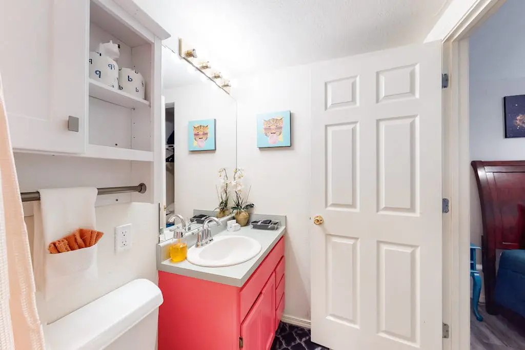 Retro Color Retreat