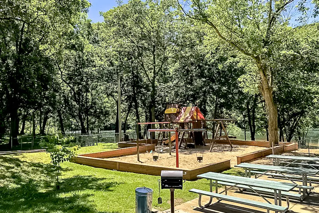 Pointe Royale - Couples Paradise