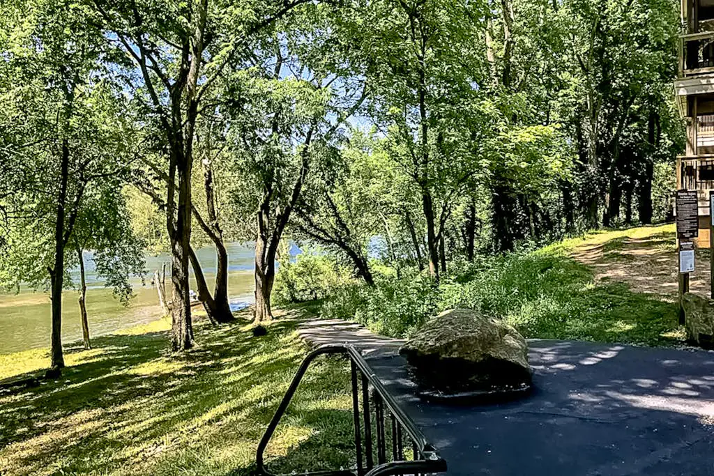 Pointe Royale - Couples Paradise