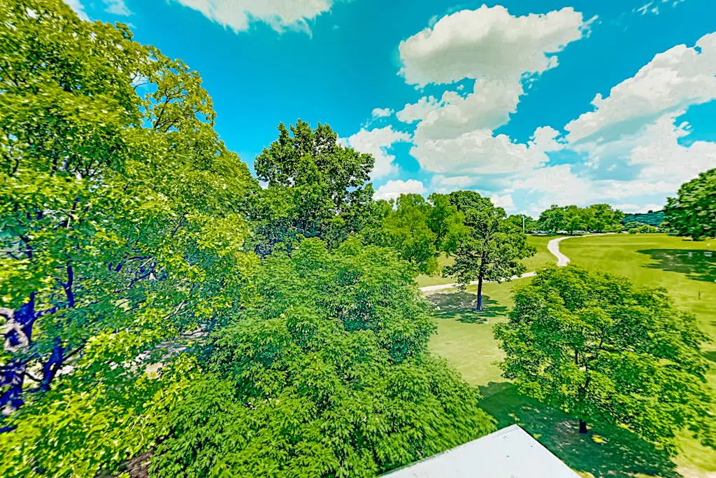 The 10th Hole at Pointe Royale