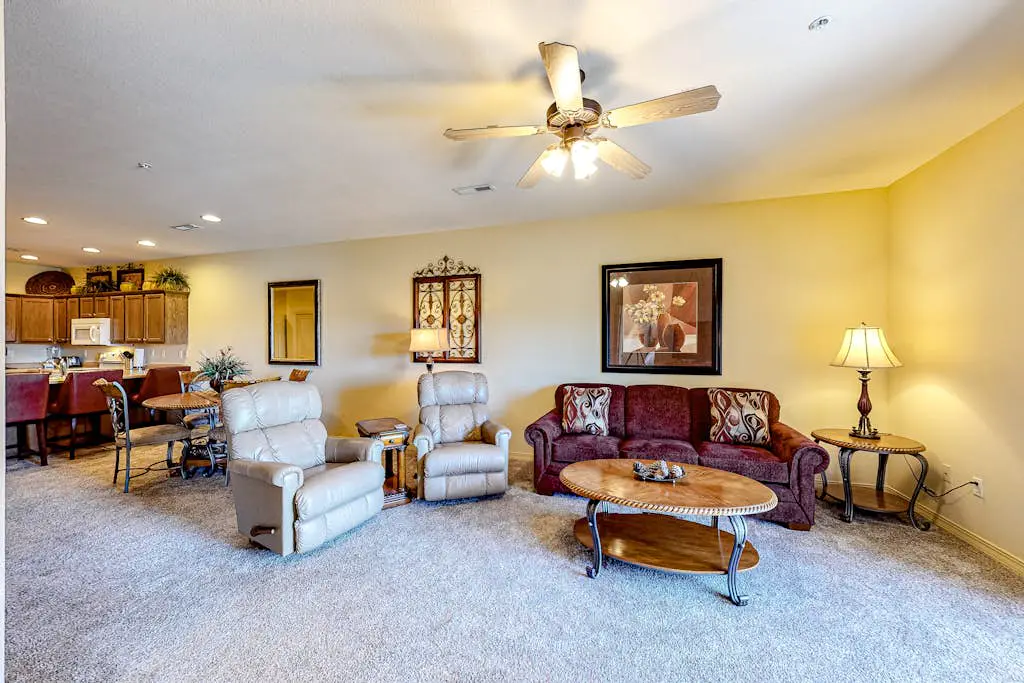 Thousand Hills Condo