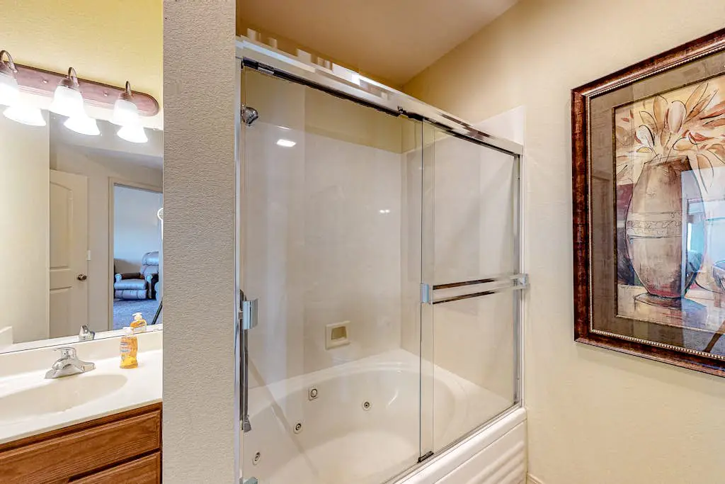 Thousand Hills Condo